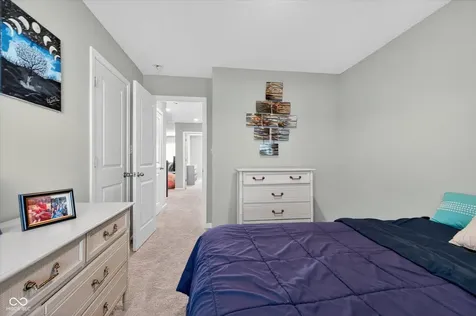 1573 N Clearwater Drive Greenfield IN 46140