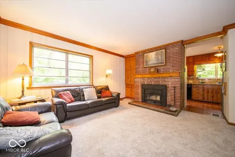 7282 E 550 S Whitestown IN 46075