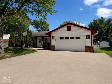 829 Delbrook Drive Whiteland IN 46184