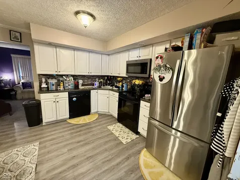 829 Delbrook Drive Whiteland IN 46184