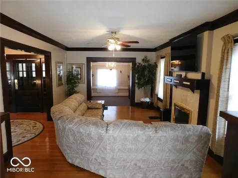 909 E 38th Street Indianapolis IN 46205