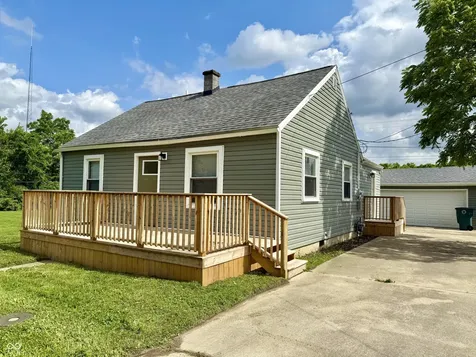 405 E Cowing Drive Muncie IN 47303