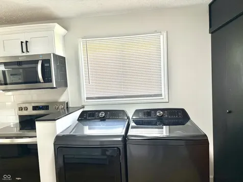 405 E Cowing Drive Muncie IN 47303