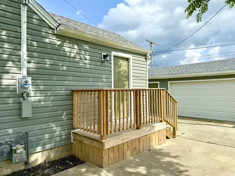 405 E Cowing Drive Muncie IN 47303