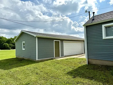 405 E Cowing Drive Muncie IN 47303