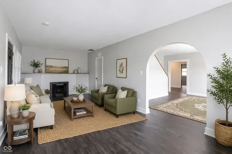 945 Cecil Avenue Indianapolis IN 46219
