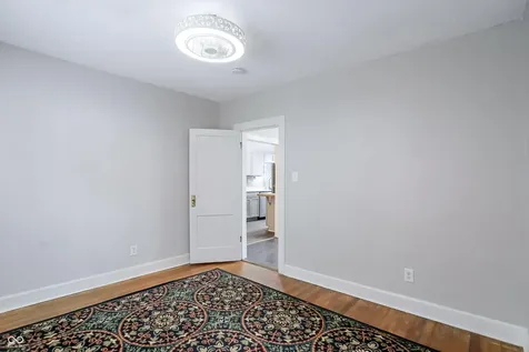 945 Cecil Avenue Indianapolis IN 46219