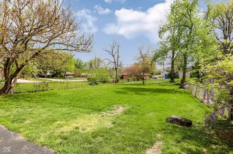 945 Cecil Avenue Indianapolis IN 46219