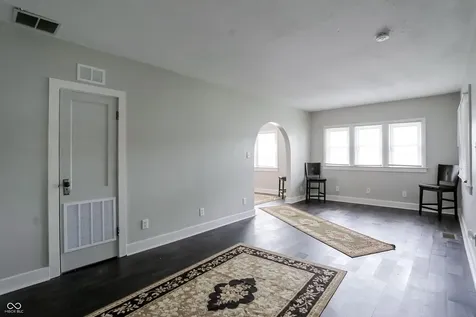 945 Cecil Avenue Indianapolis IN 46219