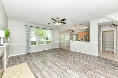 7942 Red Sunset Way Avon IN 46123