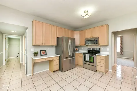 7942 Red Sunset Way Avon IN 46123