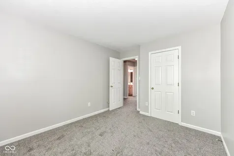 7942 Red Sunset Way Avon IN 46123