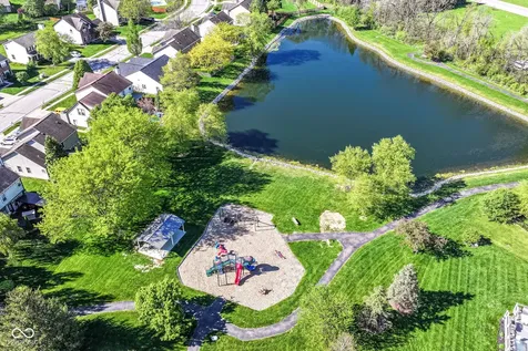 7942 Red Sunset Way Avon IN 46123