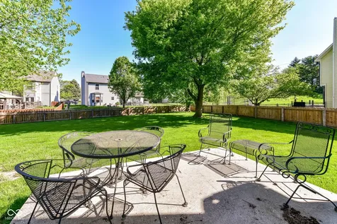 7942 Red Sunset Way Avon IN 46123