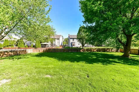 7942 Red Sunset Way Avon IN 46123