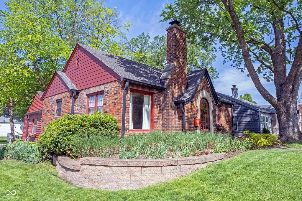 5402 Rosslyn Avenue Indianapolis IN 46220
