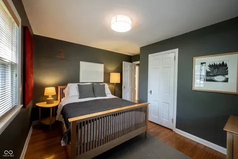 5402 Rosslyn Avenue Indianapolis IN 46220
