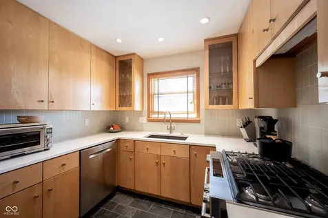 5402 Rosslyn Avenue Indianapolis IN 46220