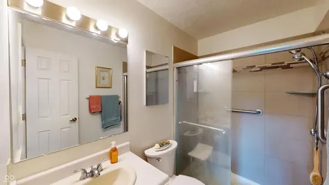 4221 Bay Leaf Circle Indianapolis IN 46237