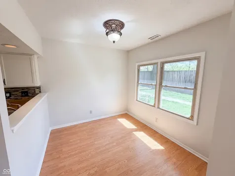 9463 Maple Way Indianapolis IN 46268