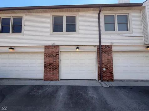 9463 Maple Way Indianapolis IN 46268