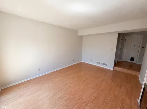 9463 Maple Way Indianapolis IN 46268