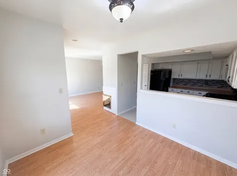 9463 Maple Way Indianapolis IN 46268