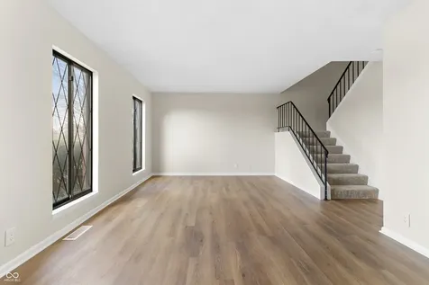 8104 Bromley Place Indianapolis IN 46219