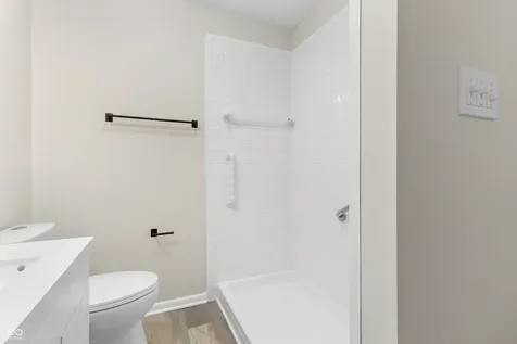 8104 Bromley Place Indianapolis IN 46219