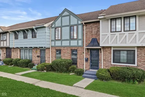 8104 Bromley Place Indianapolis IN 46219