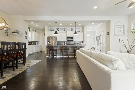 9109 Rising Road Indianapolis IN 46216