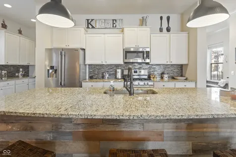 9109 Rising Road Indianapolis IN 46216