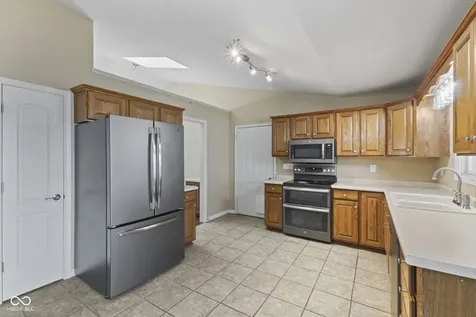 40 Carolyn Drive Seymour IN 47274