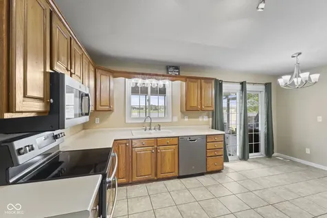 40 Carolyn Drive Seymour IN 47274
