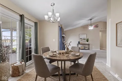 40 Carolyn Drive Seymour IN 47274