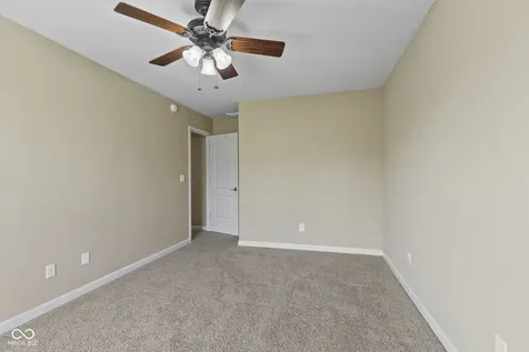 40 Carolyn Drive Seymour IN 47274