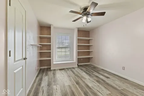 40 Carolyn Drive Seymour IN 47274