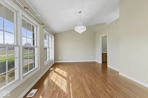 40 Carolyn Drive Seymour IN 47274