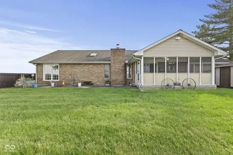40 Carolyn Drive Seymour IN 47274