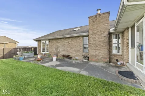 40 Carolyn Drive Seymour IN 47274