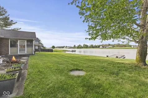 40 Carolyn Drive Seymour IN 47274