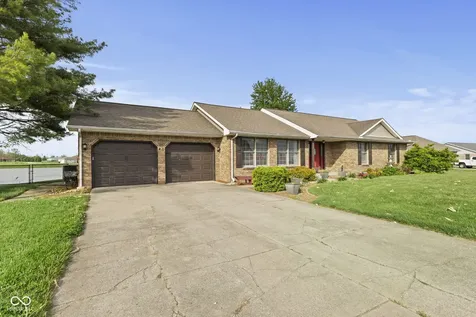 40 Carolyn Drive Seymour IN 47274
