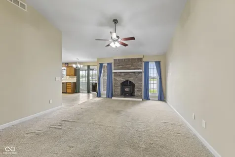 40 Carolyn Drive Seymour IN 47274