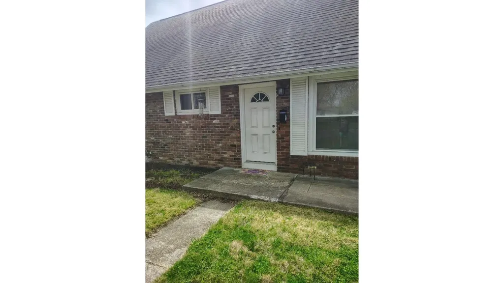 300 S Brooks Street Columbus IN 47201