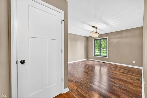 1165 Cottonwood Drive Columbus IN 47203
