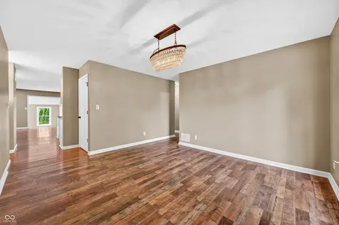 1165 Cottonwood Drive Columbus IN 47203