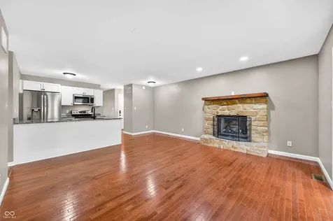 1165 Cottonwood Drive Columbus IN 47203