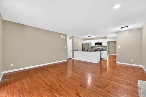 1165 Cottonwood Drive Columbus IN 47203
