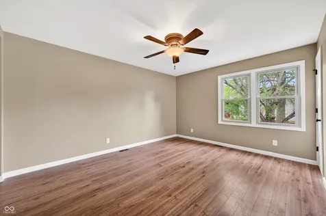 1165 Cottonwood Drive Columbus IN 47203
