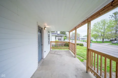 1605 W Memorial Drive Muncie IN 47302